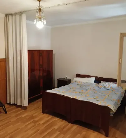 ქირავდება 1 ოთახიანი ბინა 32მ² 1/2 სართ თბილისი