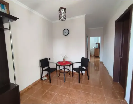 ქირავდება 3 ოთახიანი ბინა 85მ² 2/2 სართ თბილისი