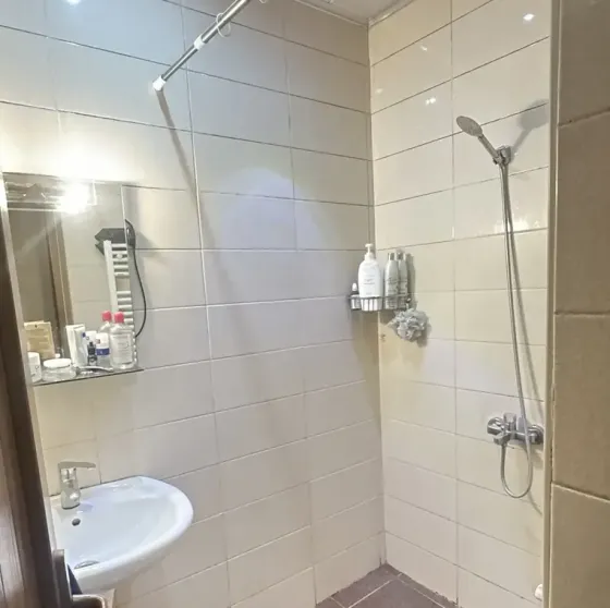 ქირავდება 2 ოთახიანი ბინა 60მ² 1/14 სართ თბილისი