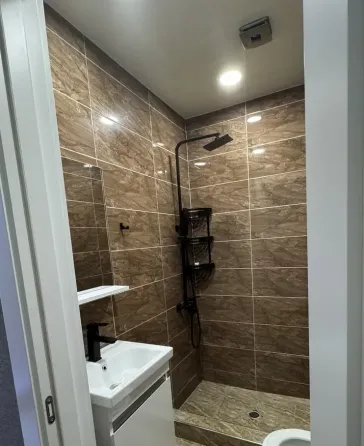 ქირავდება 2 ოთახიანი ბინა 45მ² 3/10 სართ თბილისი