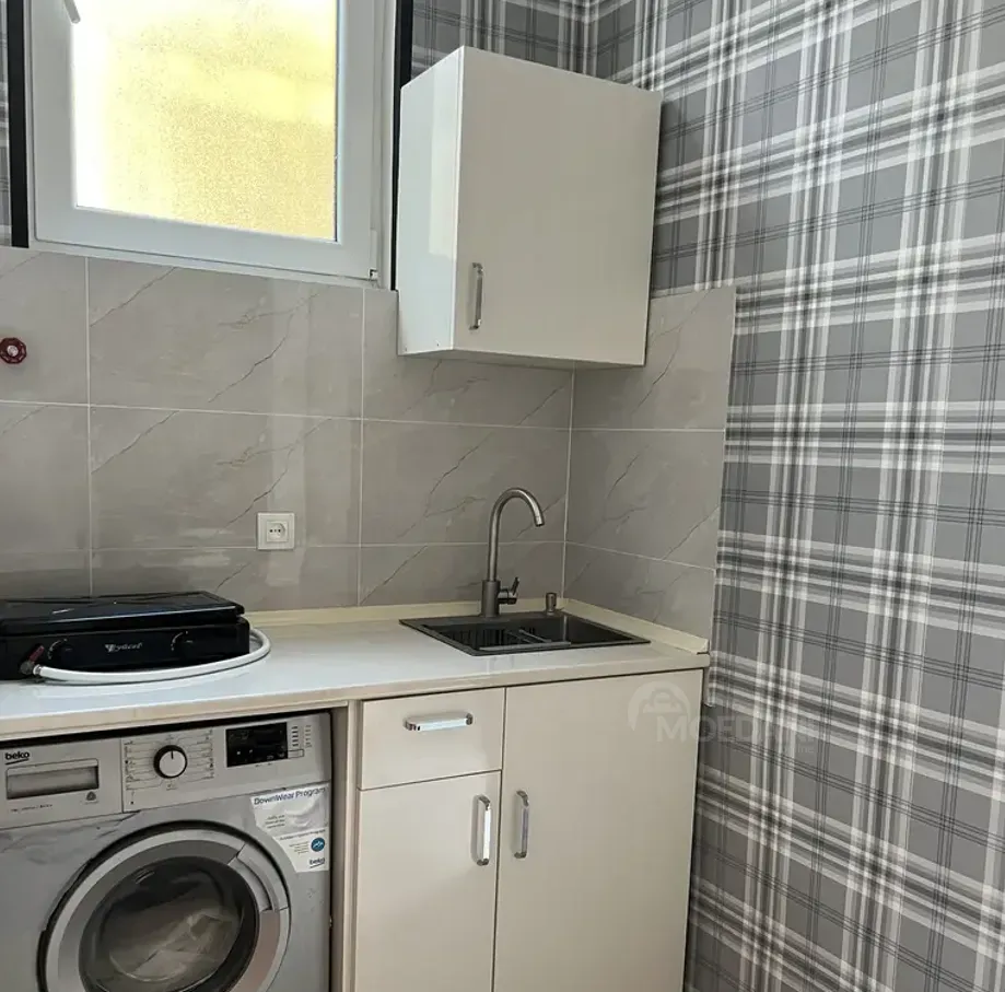 ქირავდება 2 ოთახიანი ბინა 25მ² 1/1 სართ თბილისი - photo 2