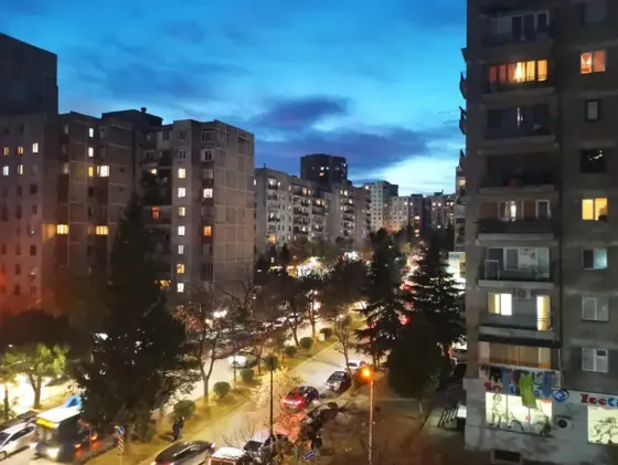 ქირავდება 2 ოთახიანი ბინა 75მ² 5/8 სართ თბილისი