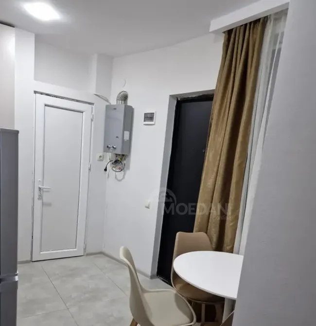 ქირავდება 2 ოთახიანი ბინა 22მ² 1/2 სართ თბილისი - photo 3