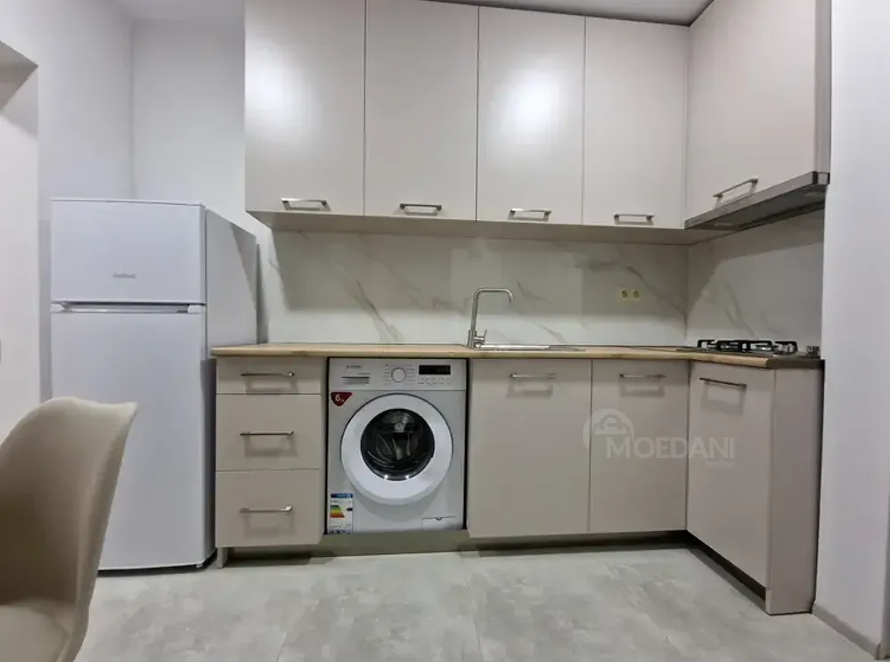 ქირავდება 2 ოთახიანი ბინა 22მ² 1/2 სართ თბილისი - photo 5