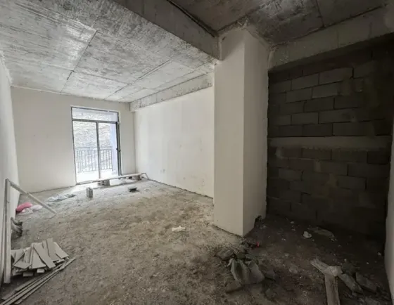 იყიდება 3 ოთახიანი ბინას 80მ² 2/16 სართ თბილისი