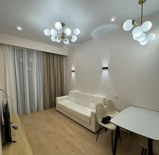 იყიდება 2 ოთახიანი ბინას 44.4მ² 10/14 სართ თბილისი