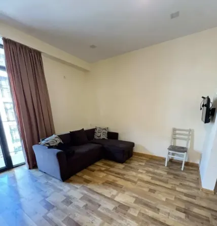 იყიდება 2 ოთახიანი ბინას 56მ² 11/18 სართ თბილისი