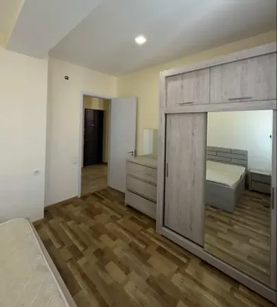 იყიდება 2 ოთახიანი ბინას 56მ² 11/18 სართ თბილისი