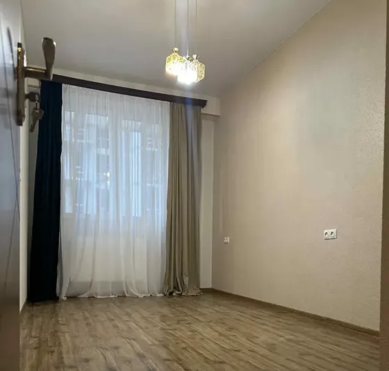 იყიდება 2 ოთახიანი ბინას 48მ² 9/10 სართ თბილისი