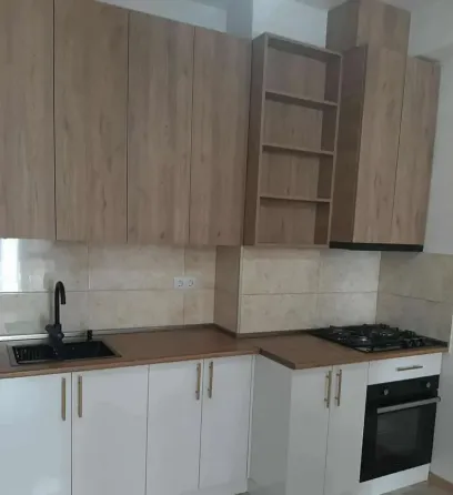 იყიდება 2 ოთახიანი ბინას 48მ² 9/10 სართ თბილისი