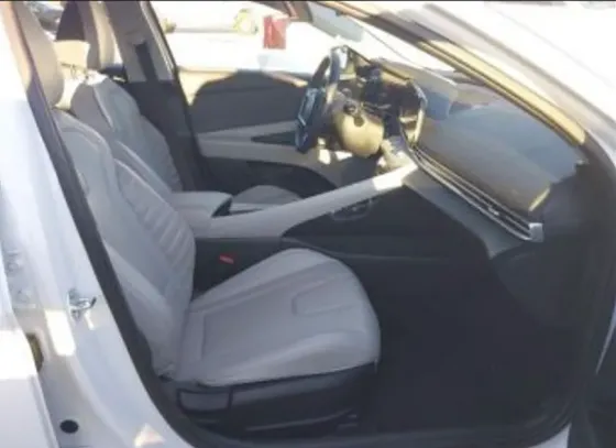 Hyundai Elantra 2025 Тбилиси