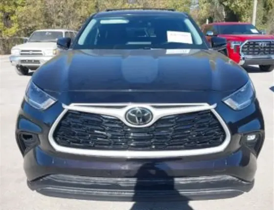 Toyota Highlander 3.5L 2021 Тбилиси