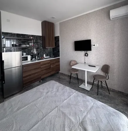 ქირავდება 1 ოთახიანი ბინა 28მ² 13/23 სართ ბათუმი