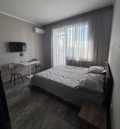 ქირავდება 1 ოთახიანი ბინა 28მ² 13/23 სართ ბათუმი