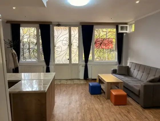 Сдам 2-комн. квартиру 60м² 1/1 эт. Тбилиси