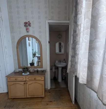 Сдам 2-комн. квартиру 60м² 3/3 эт. Тбилиси