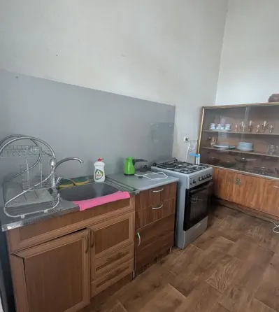 Сдам 2-комн. квартиру 60м² 3/3 эт. Тбилиси