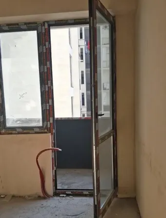 Продается универсальное коммерческое помещение в Вашлиджвари. Тбилиси