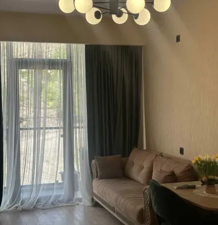 იყიდება 1 ოთახიანი ბინას 42მ² 2/2 სართ თბილისი