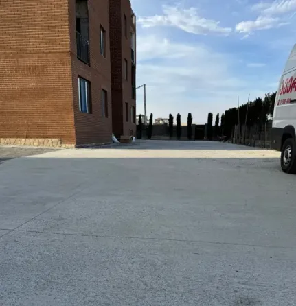 იყიდება 3 ოთახიანი ბინას 59.6მ² 3/6 სართ თბილისი