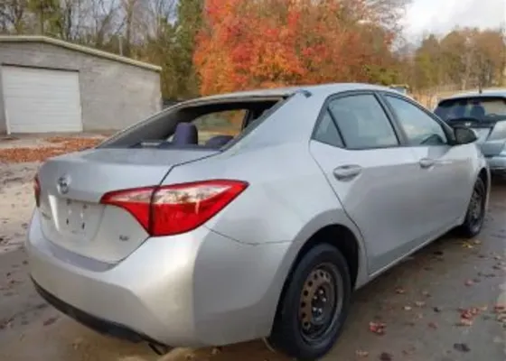 Toyota Corolla 1.8L 2017 თბილისი