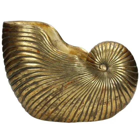 Розовая металлическая ваза Тбилиси