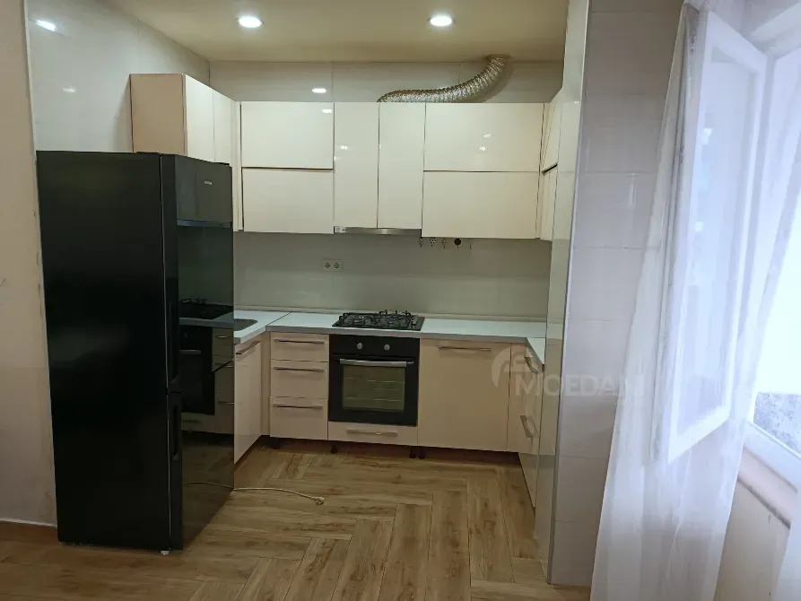 Продам 6-комн. квартиру 300м² 9/9 эт. Батуми - изображение 14