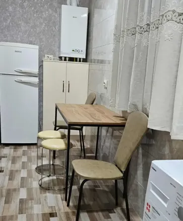 Сдам 2-комн. квартиру 40м² 1/9 эт. Тбилиси