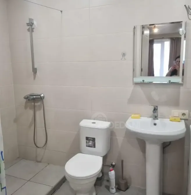 ქირავდება 2 ოთახიანი ბინა 49მ² 2/4 სართ თბილისი - photo 4