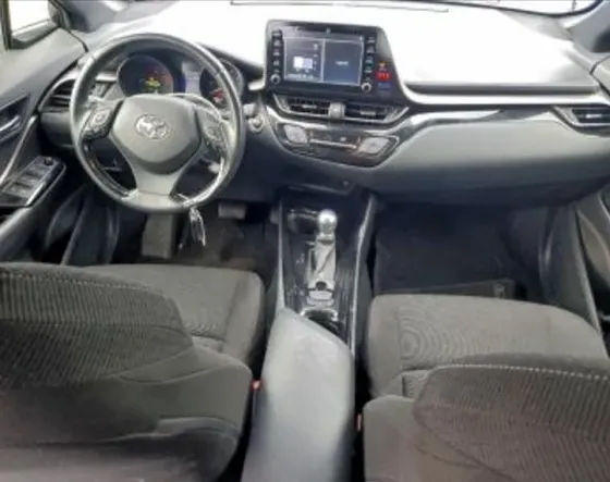 Toyota C-HR 2L 2019 Тбилиси