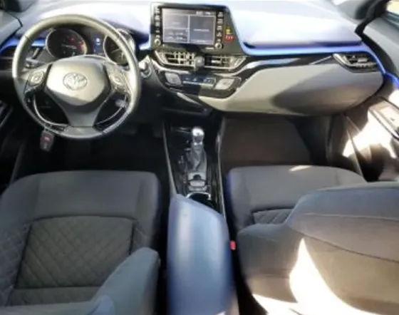 Toyota C-HR 2L 2020 Тбилиси