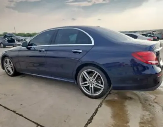 Mercedes E 2L 2019 თბილისი