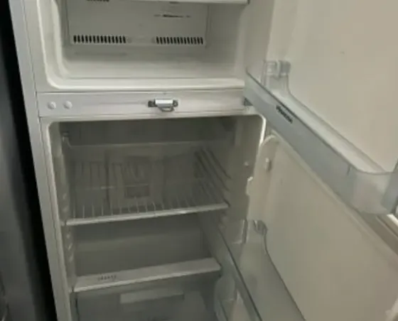 Холодильник Hisense с функцией сухого инея Тбилиси