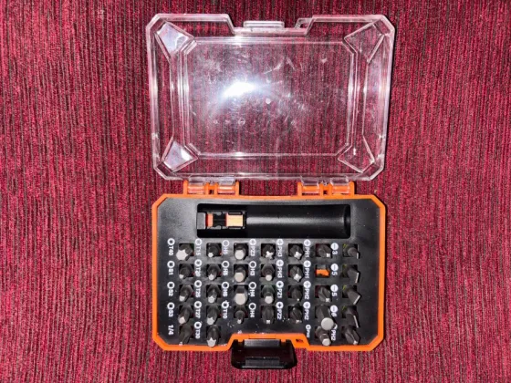 ხელსაწყოების ნაკრებები ბათუმი