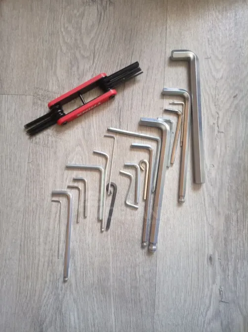 ექვსკუთხედების ნაკრები ბათუმი - photo 1