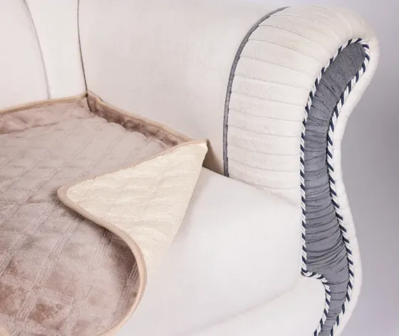 Სამეულის გადასაფარებელი შემოთავაზებულია კრემისფერი ფერის თბილისი