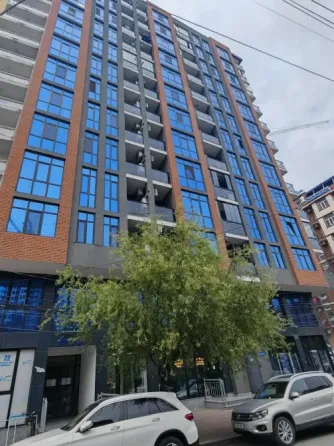 იყიდება 2 ოთახიანი ბინას 53მ² 6/14 სართ ბათუმი