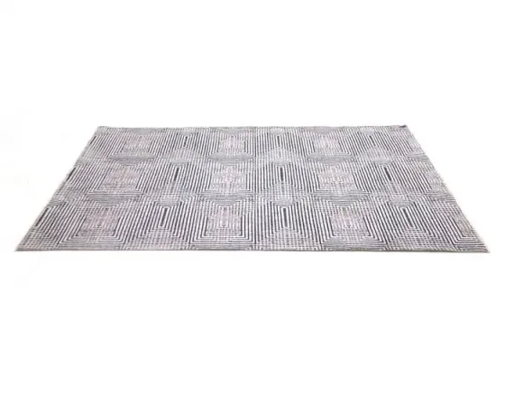 Пёстрый ковёр Тбилиси