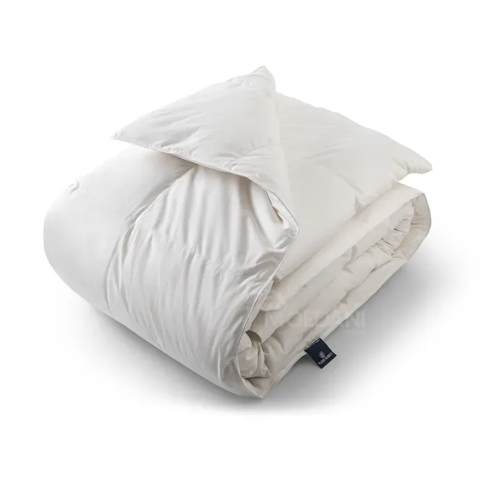 Четырехцветное одеяло размером 195х215 см. Тбилиси - изображение 1