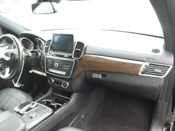 Mercedes GLS 3L 2015 ფოთი