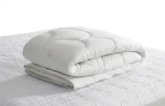 Продается одеяло Cottonia, размер: длина - 195 см / глубина - 00 см / высота - 215 см. Тбилиси