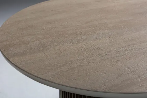 Продается стол Larex из МДФ, размеры: длина - 215 см / глубина - 95 см / высота - см. Тбилиси