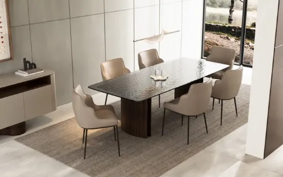 Продается стеклянный стол Opera, размеры: длина - 240 см / глубина - 103 см / высота - 75 см. Тбилиси