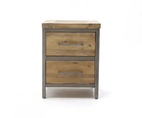 Жёлтый деревянный насос Тбилиси