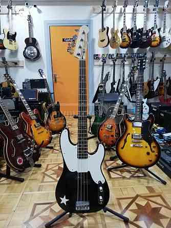 Squier Fender precision bass bass guitar Tbilisi