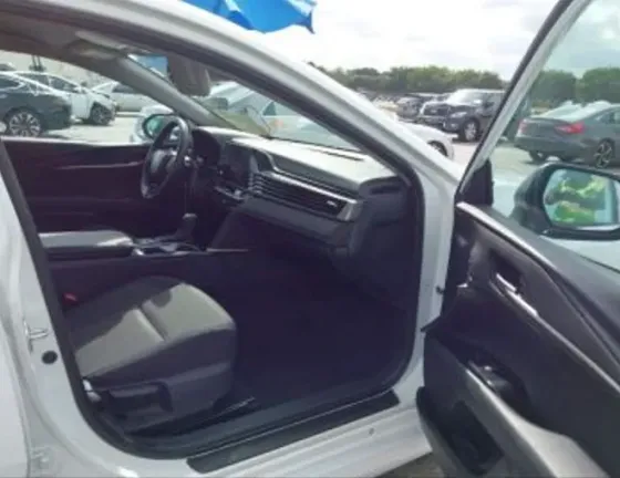 Toyota Camry 2.5L 2025 თბილისი