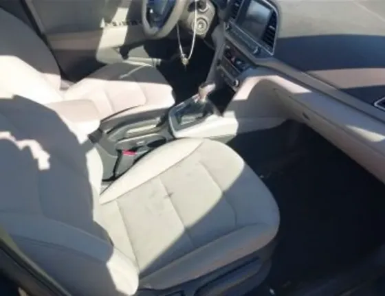 Hyundai Elantra 2017 თბილისი