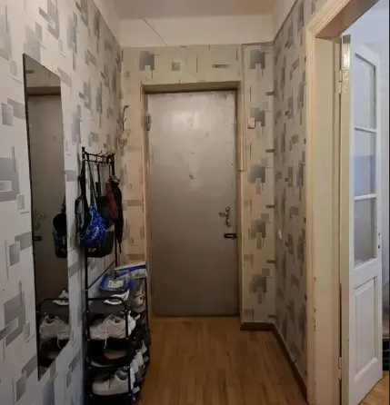 Apartments For Sale two-room 70м² 2/3 floor Tbilisi