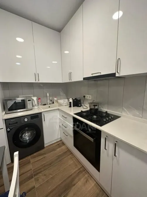 იყიდება 2 ოთახიანი ბინას 45მ² 7/9 სართ ბათუმი - photo 3