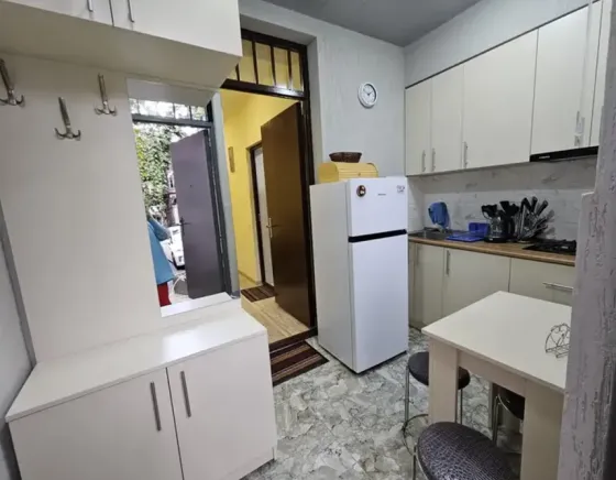 Apartments For Rent one-room 30м² 1/3 floor Tbilisi